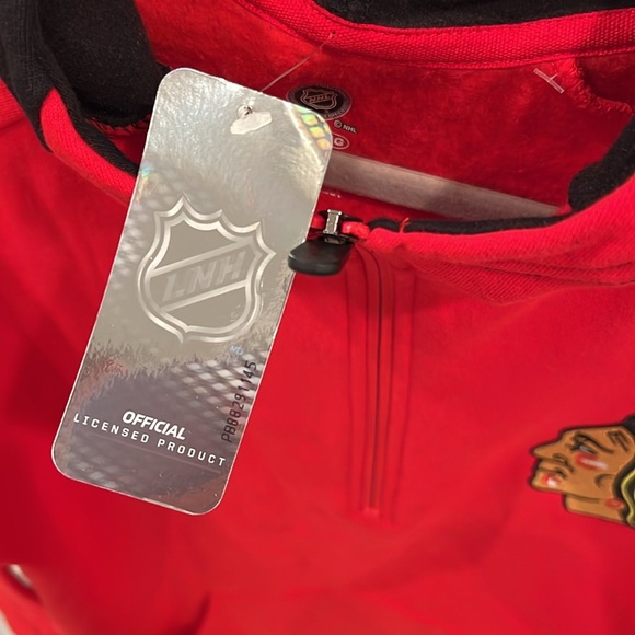 Blackhawks Half Zip Hoodie | New with tags - Picture 3 of 4
